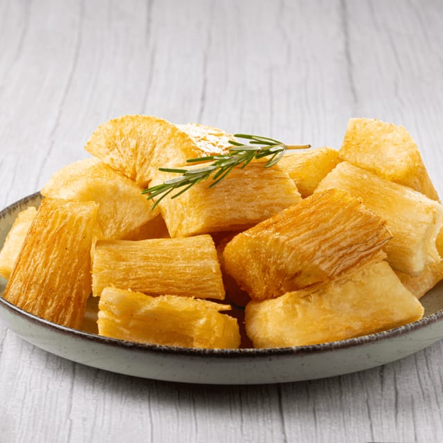 Fried Yucca (16oz).